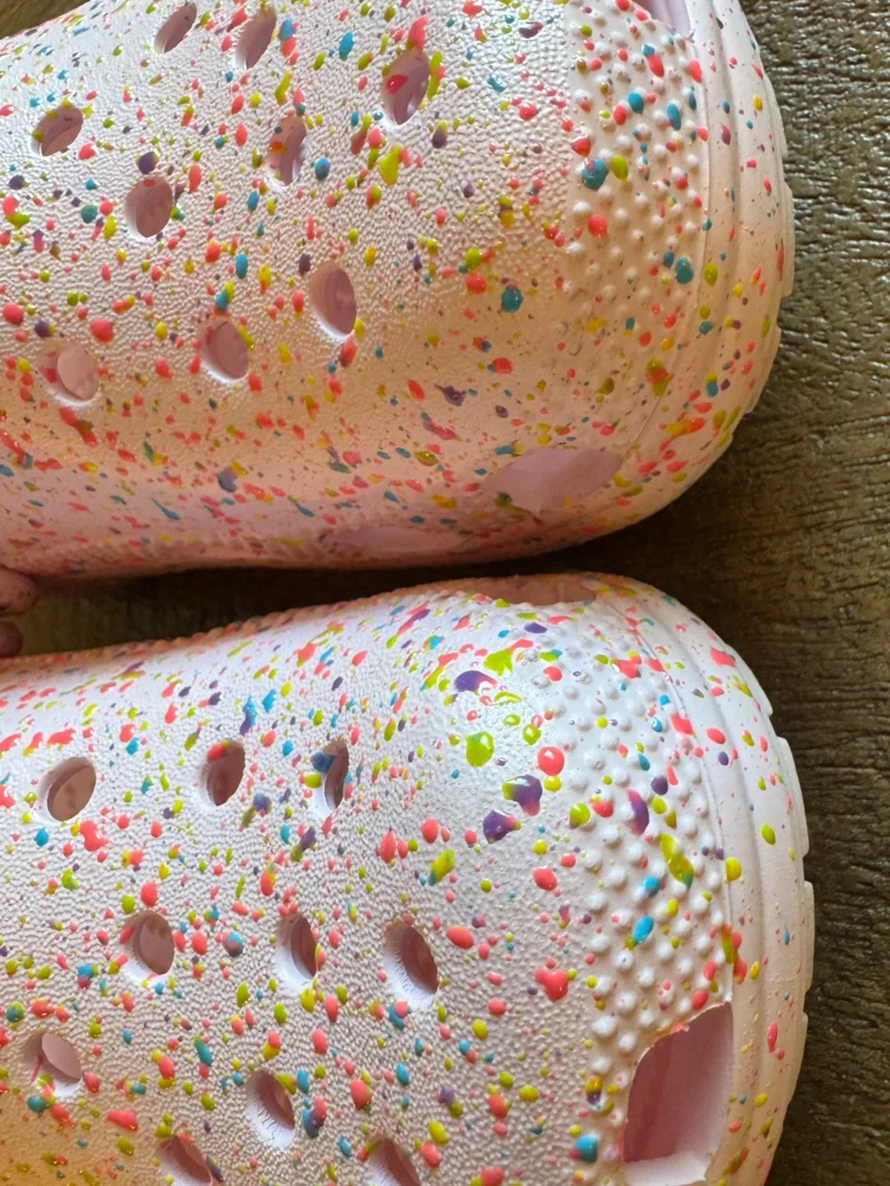 Crocs Splatter Paint Pink Clogs – Kids Size 1 – Gently Used